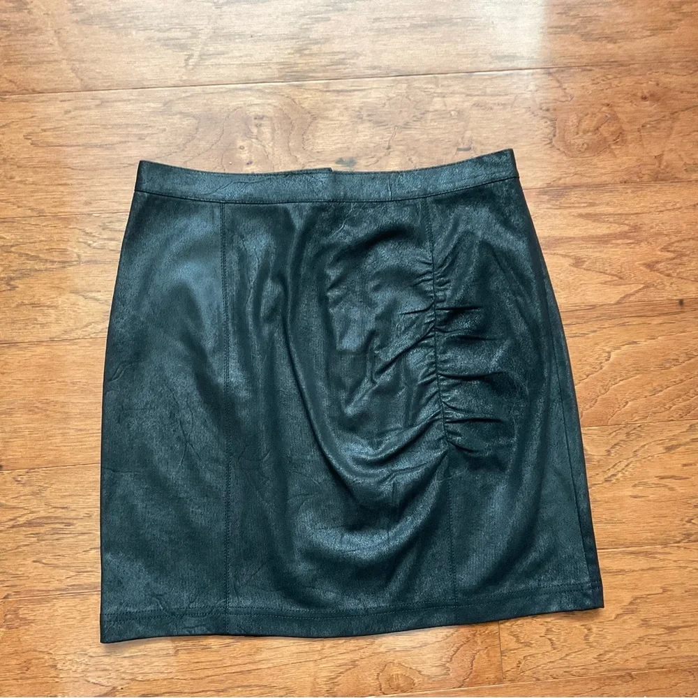 Free People Rumi Ruched Black Faux Leather Zip Up Mini Skirt Size Small Party